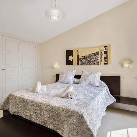 Gadea 6-2 Apartment *