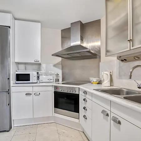 Gadea 6-2 Apartment *